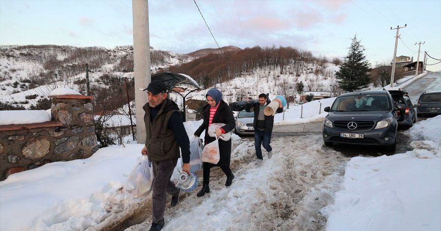 Başiskele Depremzedeleri Misafir Etmeye Başladı