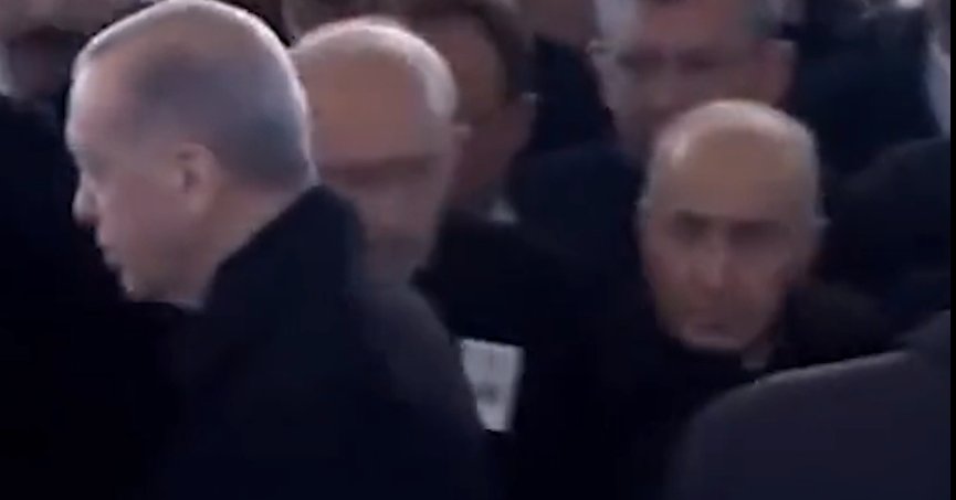 Cumhurbaşkanı Erdoğan Deniz Baykal'ın cenazesinde Kılıçdaroğlu, İmamoğlu ve Davutoğlu'nun elini sıkmadı