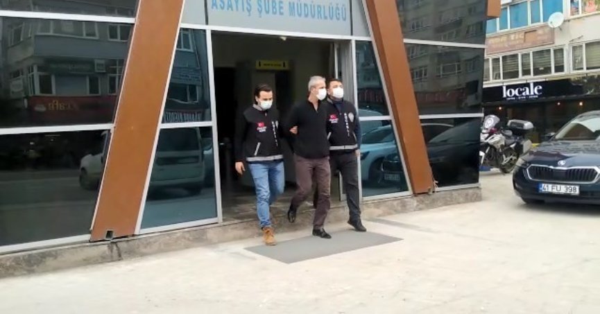 Cinayet işleyen ağabeyi için 