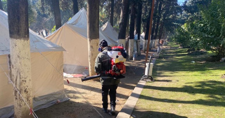 Büyükşehir, deprem bölgesinde  salgın riskine karşı önlem alıyor