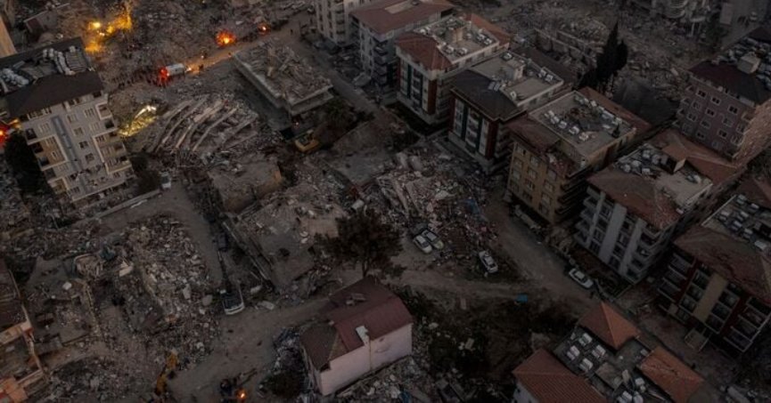 Depremde yıkılan binaların yüzde 98'i 1999 öncesine ait