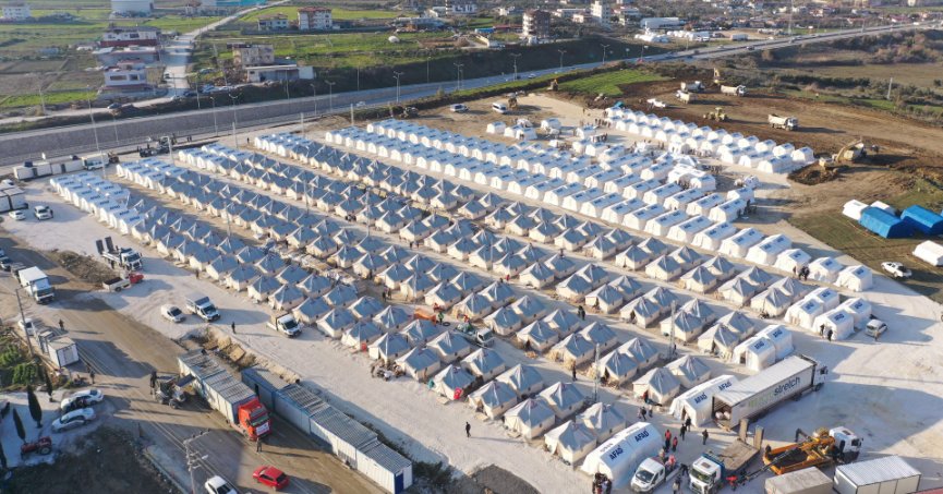 Hatay Defne’ye depremzedeler için çadır kent