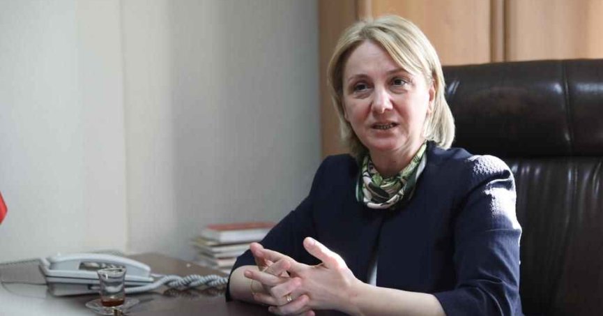 Zeybek’ten, ‘Depremzedeleri işe almayın” çağrısı yapan Zeytinoğlu’na tepki