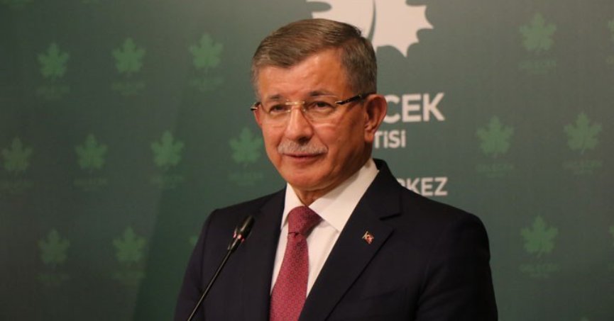 Ahmet Davutoğlu: Deprem bölgelerinde hiçbir iktidar mensubunu görmedim