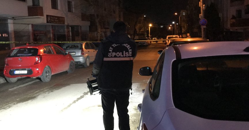 Tartıştıkları şahsı evinin önünde silahla yaralamışlardı: 2 tutuklama