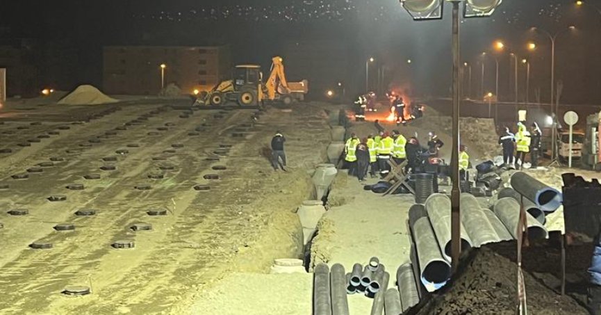 Başkan ve ekipler kandili çalışarak geçirdi