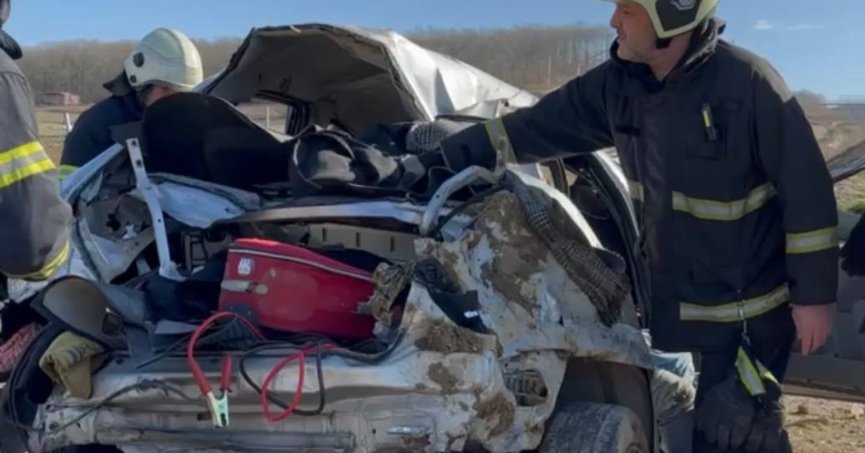 Feci Kaza: 2 ölü, 3 yaralı 