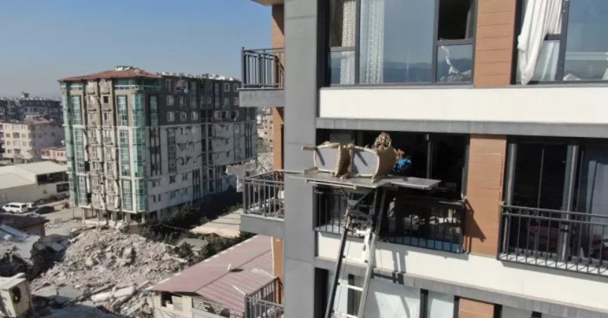 AFAD'dan hasarlı binalar için tahliye genelgesi