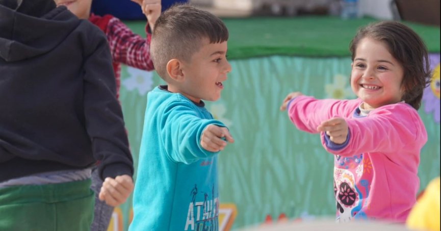Çocuklar yeniden gülmeye başladı