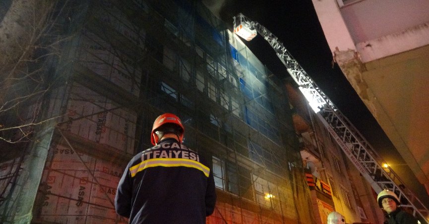 Çıkan yangını adeta film gibi izlediler