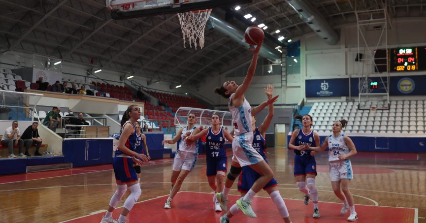 İzmit’in Perileri hazırlık maçında mlak Konut Gelişimi 77-62 mağlup etti 