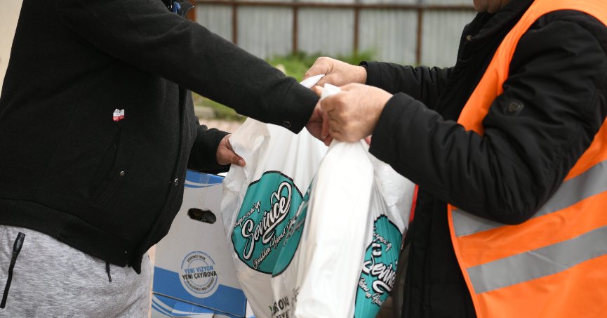 Çayırova'da depremzedelerin tüm ihtiyaçları karşılanıyor