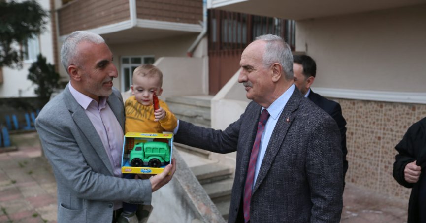 Başkan Aygün’den Depremzede Ailelere Ziyaret