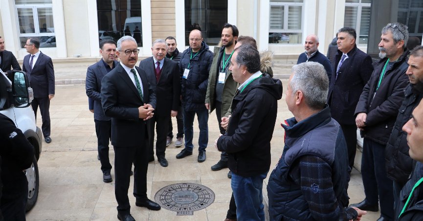 Milli Eğitim Müdürlüğü'nün teknik çözüm ekibi yola çıktı