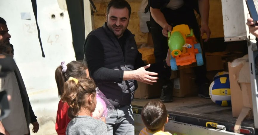 Başkan Özlü Hatay’da Depremzedelerin Gönlüne Dokundu