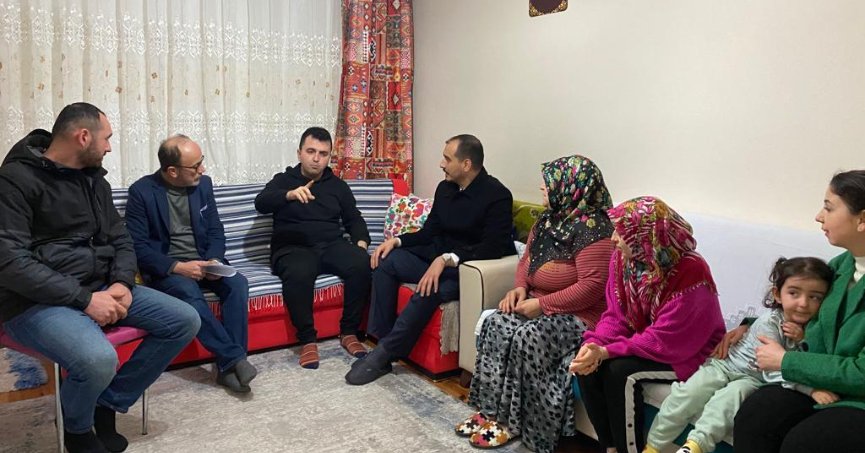 AK Parti İzmit’ten depremzedelere  moral ve destek ziyaretleri