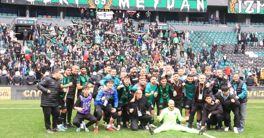 Galibiyetleri seriye bağlayan Kocaelispor, beşinci viteste