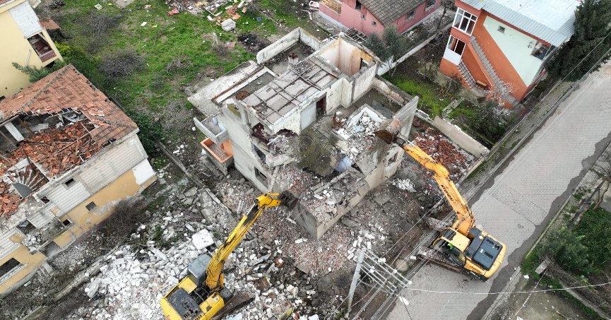 Deniz Mahallesi'nde dönüşüm başladı