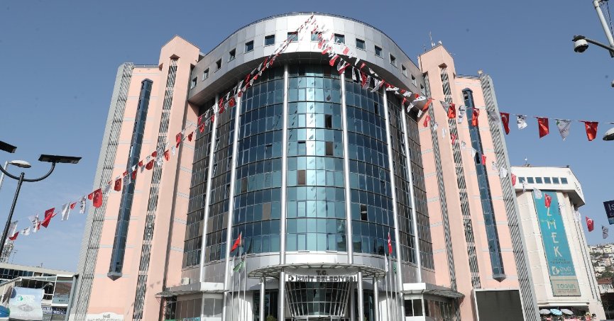 İzmit Belediyesi'nin küçükbaş hibe programları ertelendi