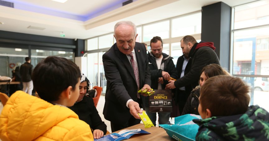 Derince’de Yüzme Bilmeyen Kalmayacak