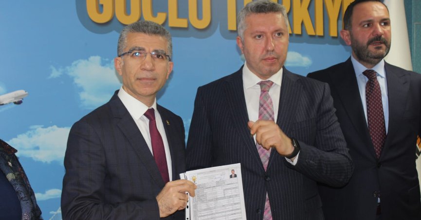 GEBZELİ AVUKAT AK PARTİ'DEN ADAY ADAYI OLDU