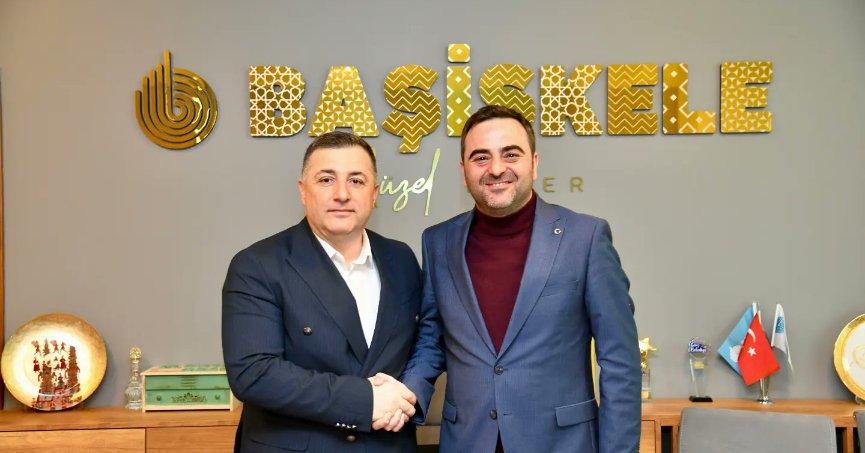 Başkan Özlü Mesai Arkadaşlarının Yine Yüzünü Güldürdü