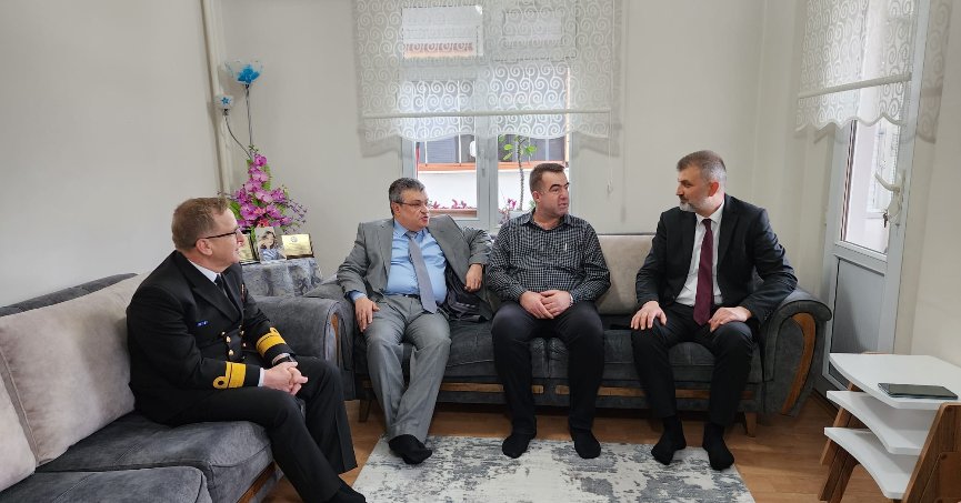 Şehitlerimizin, emaneti ve gazilerimiz baş tacımız