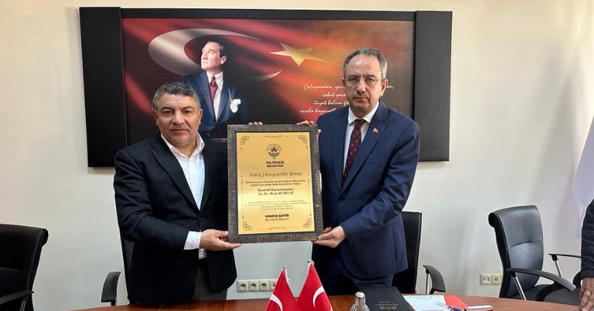 Başkan Şayir’den Kaymakam Kubilay’a fahri hemşerilik beratı 