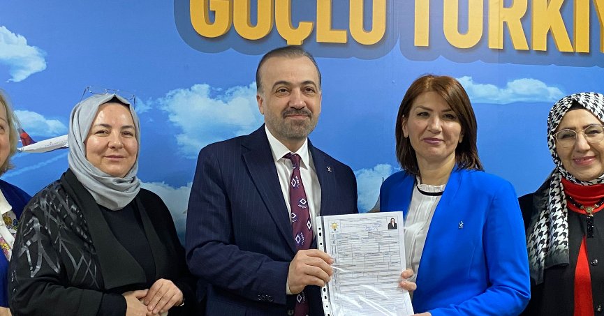 HİCRAN BOZKURT ADAY ADAYI