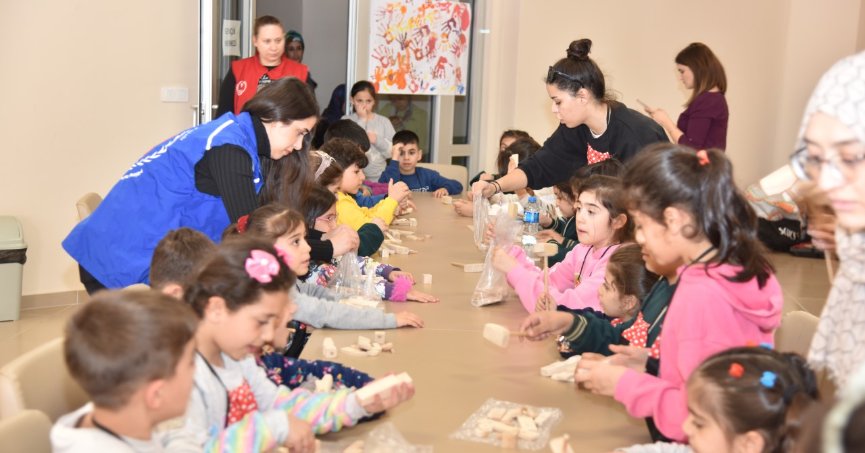 DEPREM ÇOCUKLARI KARTEPE’DE ÇOK MUTLU