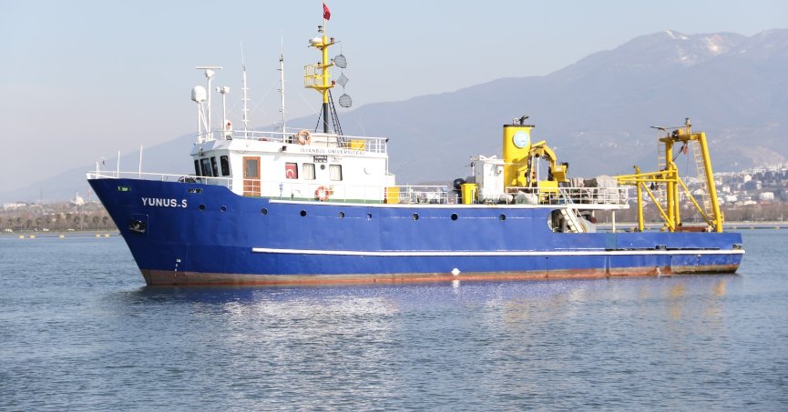 İzmit Körfezi’nden milyonlarca metreküp dip çamuru çıkarılacak