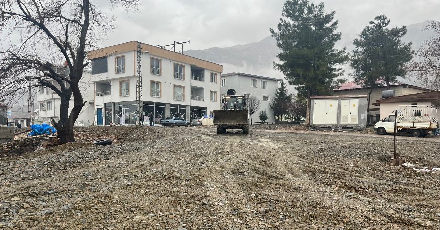 İzmit Belediyesi afet toplanma alanı oluşturuyor