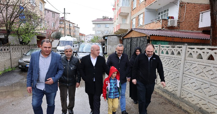 Başkan Bıyık Ramazan'da mahalle mahalle geziyor