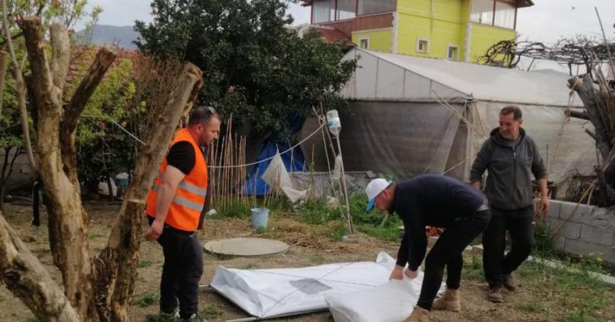 Başiskele Belediyesi’nden Depremzede Aileye Çadır Desteği