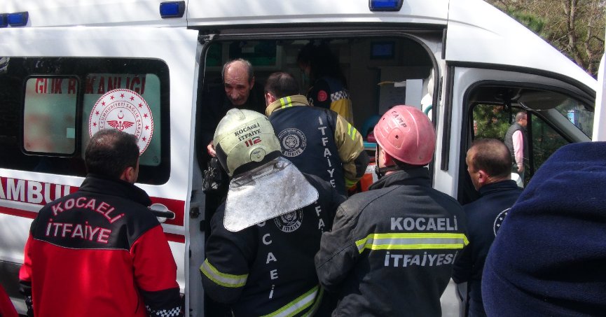 3 aracın karıştığı kazada 2 kişi yaralandı