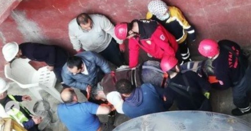 Limanda iş kazası geçiren işçiyi itfaiye erleri çıkardı