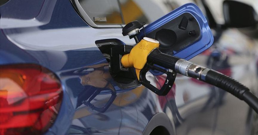 Akaryakıtta bir indirim bir de zam geliyor