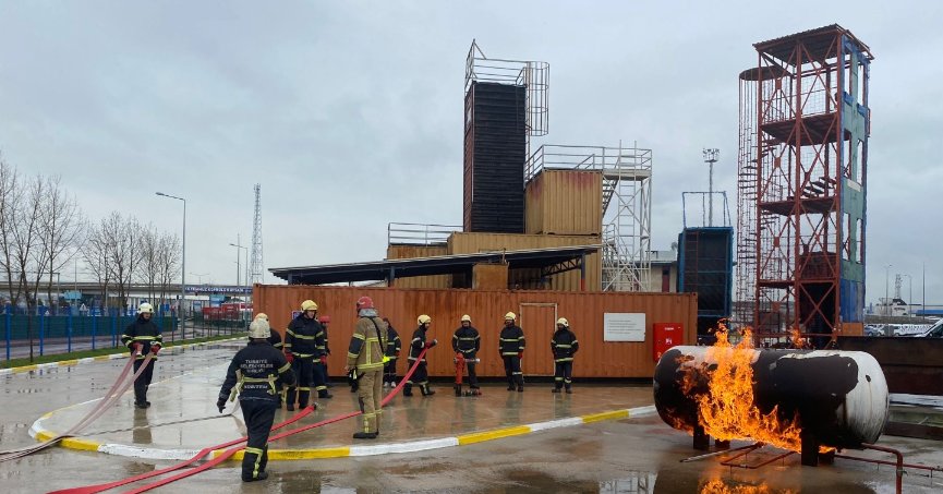 Büyükşehir İtfaiyesinden acil durum ekiplerine eğitim