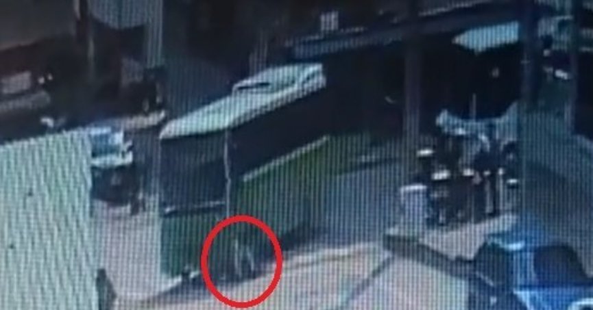 Özel halk otobüsü yaya geçidinde anne ve oğluna çarptı