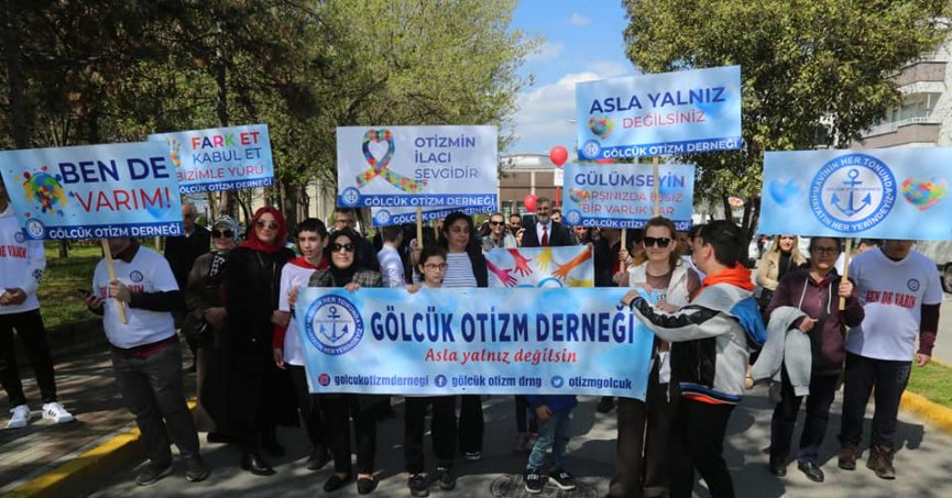 “OTİZMİN İLACI SEVGİDİR, ÇOCUKLARIMIZ ASLA YALNIZ DEĞİLLER”