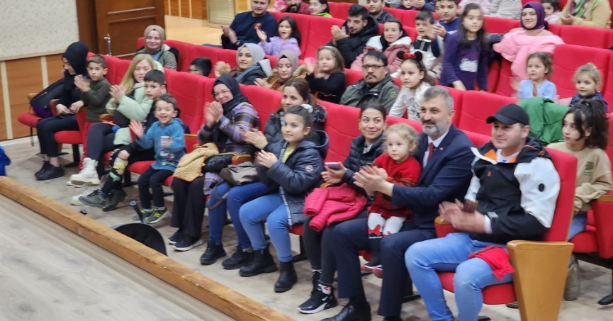 BAŞKAN SEZER ÇOCUKLARIN RAMAZAN COŞKUSUNA ORTAK OLDU