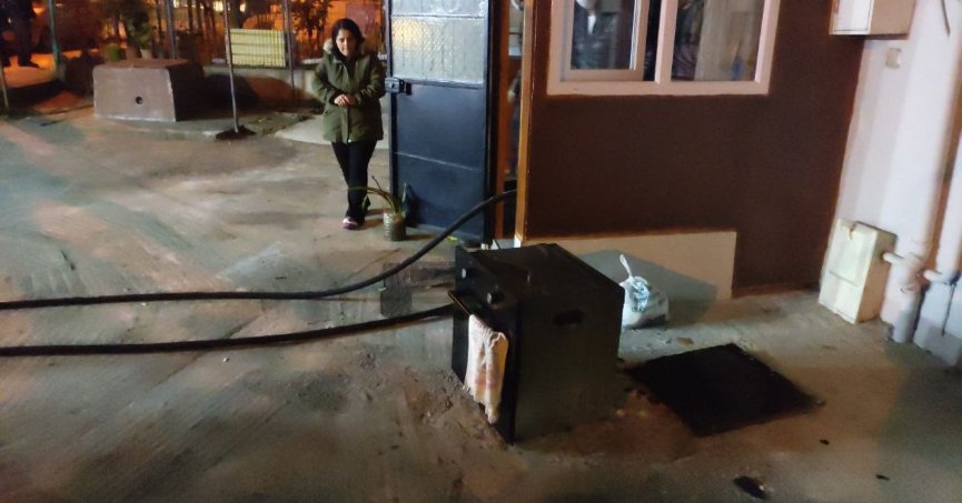 Fırında çıkan yangın ev sahiplerini korkuttu