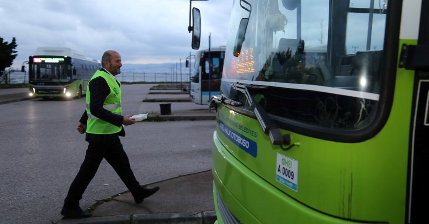 Büyükşehir’den minibüsçülere sıcak iftarlık