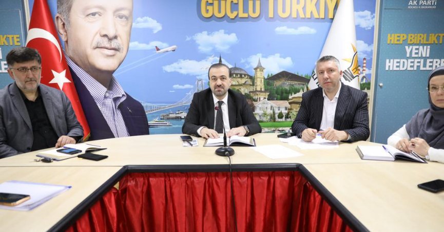 AK Parti'den tam saha pres: İki günde 12 ilçe