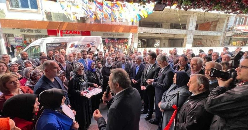 AK Parti Karamürsel SKM açılışına yoğun katılım