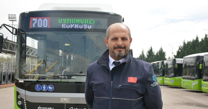 İftara yetişemeyen yolculara yiyecek dağıtmıştı, takdir toplayan sürücü o anları anlattı