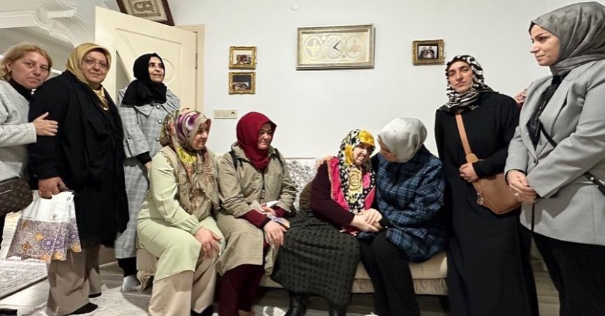 Radiye Sezer Katırcıoğlu hane hane geziyor