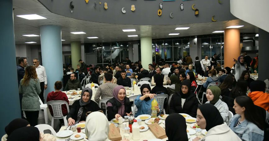 Başiskele’de Gençlerle Âlâ İftar