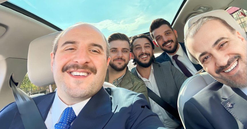 Bakan Varank ve Talus TOGG kamerasına poz verdi