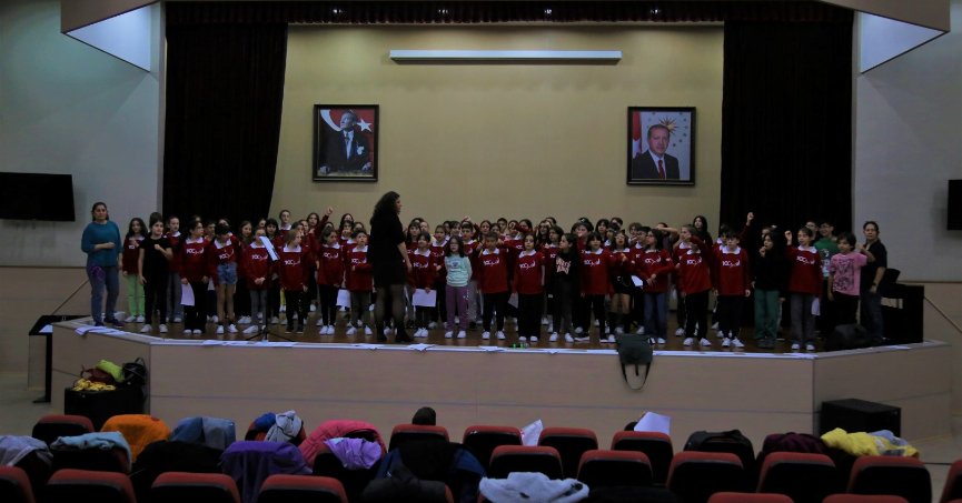 100. Yıl Korosu, Kıraç ile 23 Nisan şarkıları söyleyecek